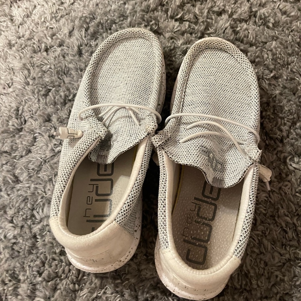 hey dudes size 9.5 womens